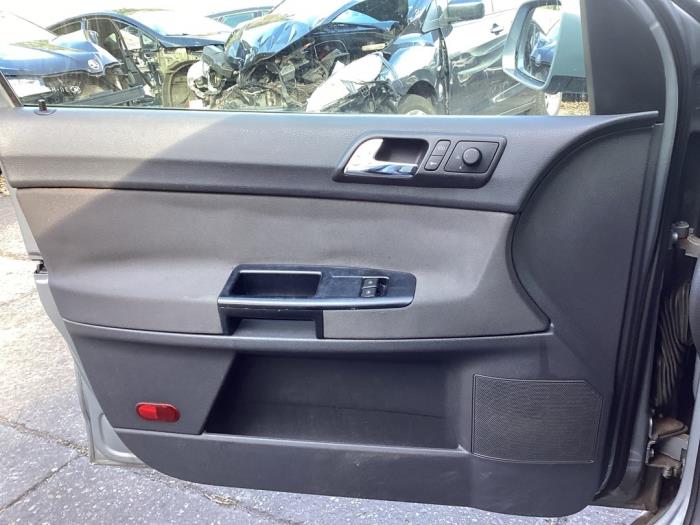 Volkswagen Polo IV 1.4 16V Samochód złomowany (2008, Szary)