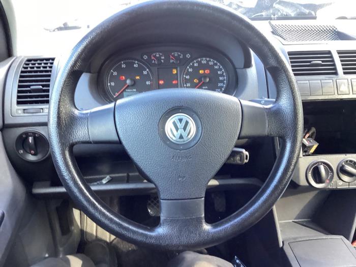 Volkswagen Polo IV 1.4 16V Samochód złomowany (2008, Szary)