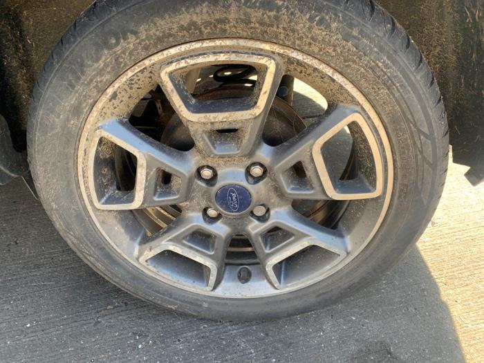 Ford EcoSport 1.0 EcoBoost 12V 125 Samochód złomowany (2015, Szary)