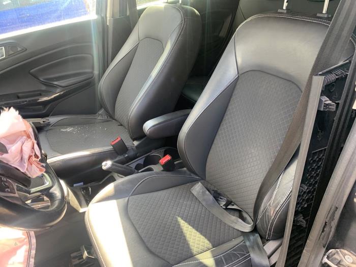 Ford EcoSport 1.0 EcoBoost 12V 125 Samochód złomowany (2015, Szary)