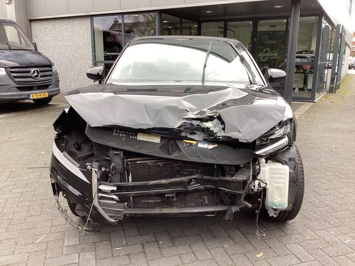 Audi Q2 1.0 TFSI 12V Skadat fordon (2018, ZWART)