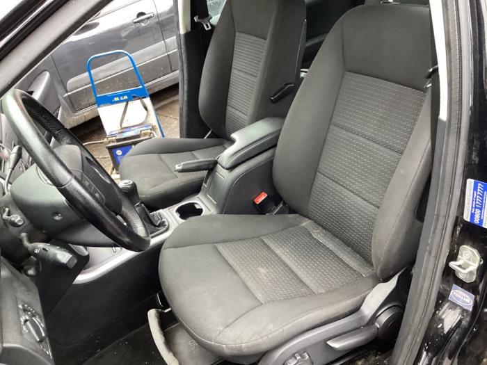 Mercedes B 1.7 B-170 16V Skrotfordon (2009, ZWART)