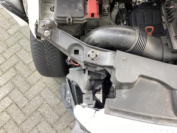 Mercedes Vito 1.6 111 CDI 16V Samochód uszkodzony (2019, Granit)