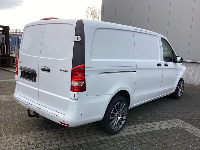 Mercedes Vito 1.6 111 CDI 16V Samochód uszkodzony (2019, Granit)