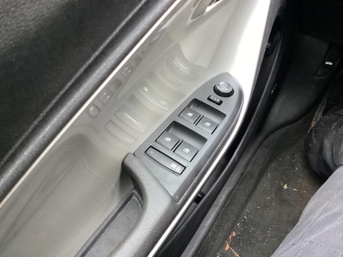 Opel Ampera 1.4 16V Schadevoertuig (2013, Wit)