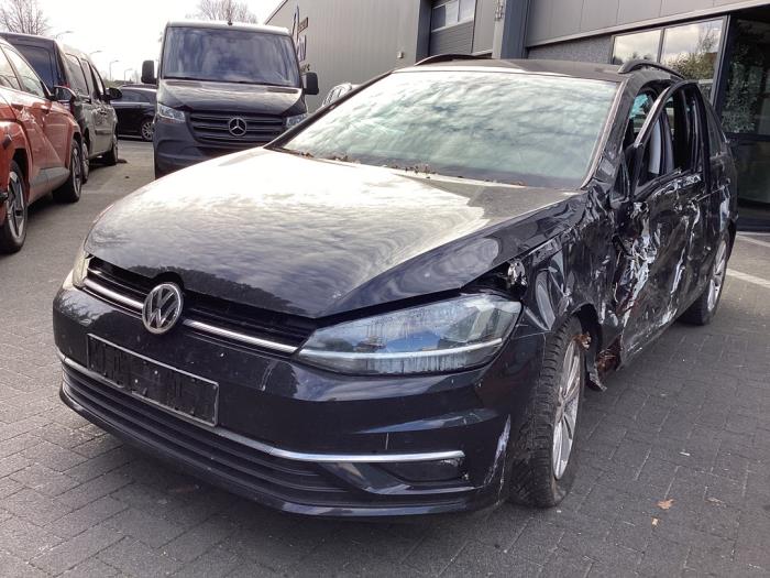 Volkswagen Golf VII Variant 1.0 TSI 12V BlueMotion Technology Skrotfordon (2020, ZWART)