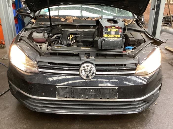 Volkswagen Golf VII Variant 1.0 TSI 12V BlueMotion Technology Skrotfordon (2020, ZWART)