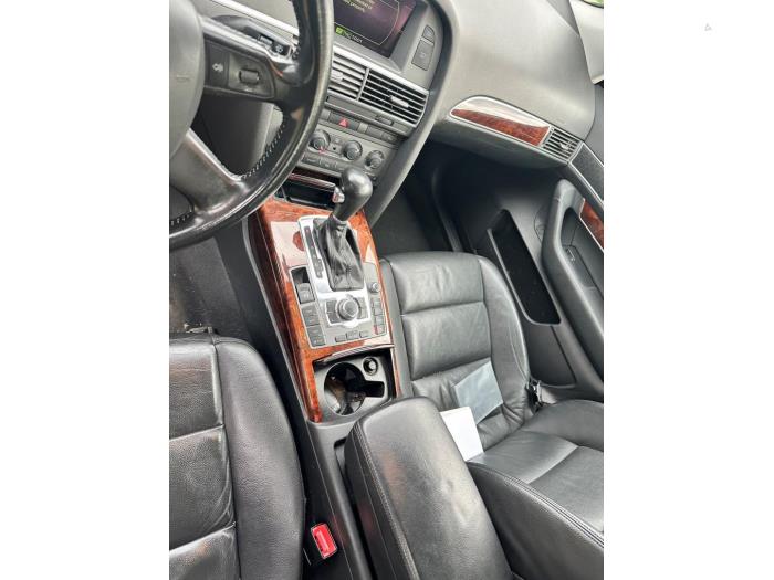 Audi A6 Avant 2.4 V6 24V Occasion (2005, Grijs)