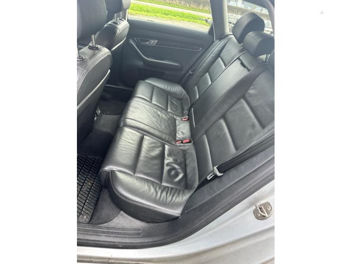 Audi A6 Avant 2.4 V6 24V Occasion (2005, Grijs)