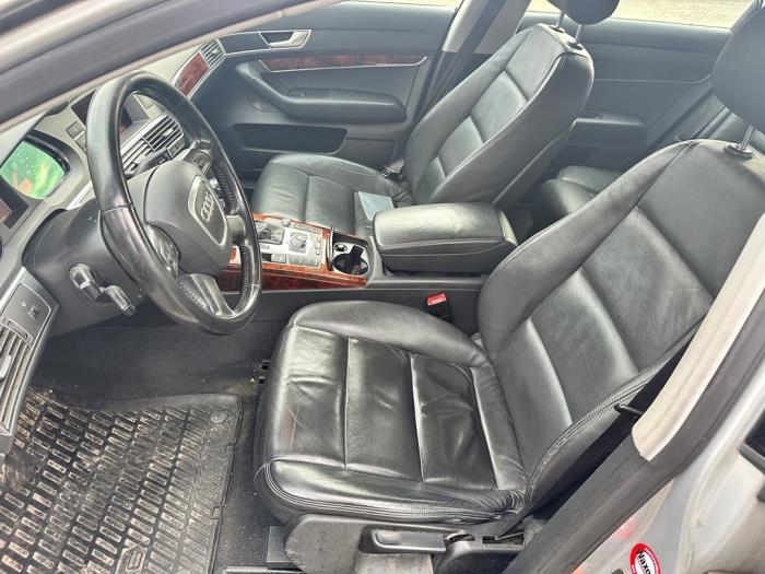 Audi A6 Avant 2.4 V6 24V Occasion (2005, Grijs)