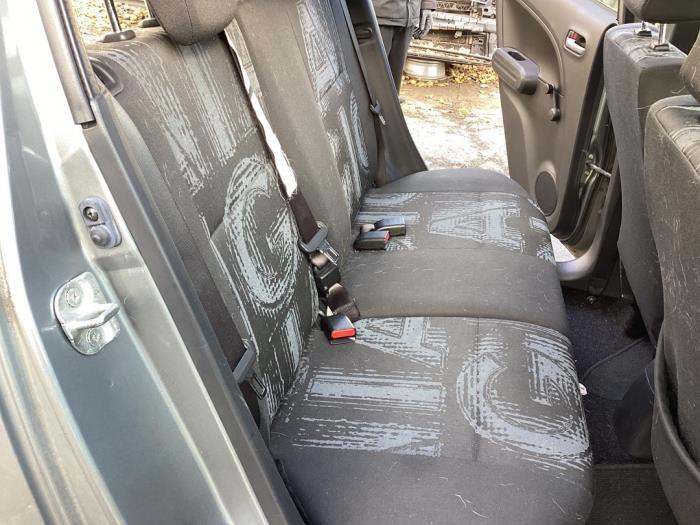 Opel Agila 1.0 12V Skrotfordon (2011, GRIJS)