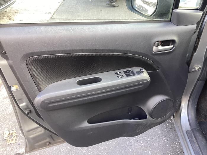 Opel Agila 1.0 12V Skrotfordon (2011, GRIJS)