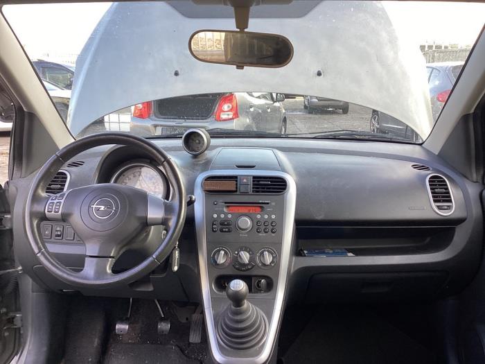 Opel Agila 1.0 12V Skrotfordon (2011, GRIJS)