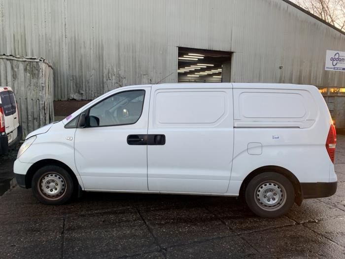 Hyundai H-300 2.5 CRDi Samochód złomowany (2008, Granit)