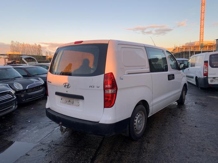 Hyundai H-300 2.5 CRDi Samochód złomowany (2008, Granit)