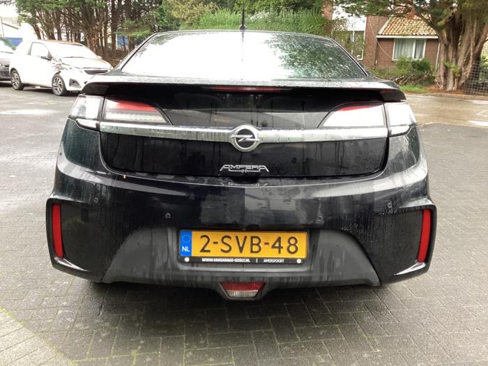 Opel Ampera 1.4 16V Samochód uszkodzony (2013, Czarny)