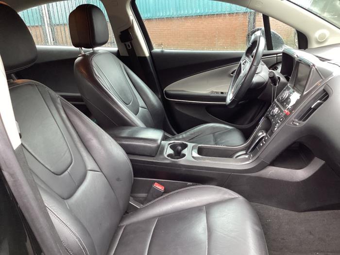 Opel Ampera 1.4 16V Samochód uszkodzony (2013, Czarny)