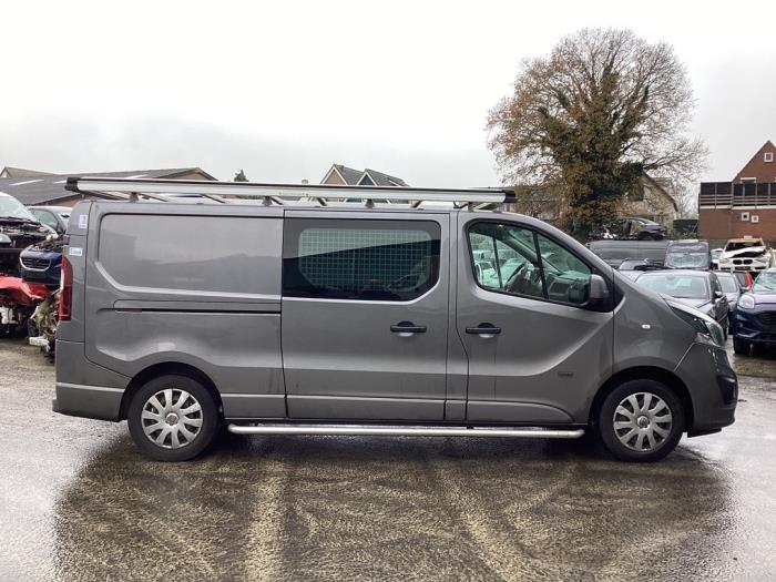 Opel Vivaro 1.6 CDTI BiTurbo 120 Samochód złomowany (2016, Granit)