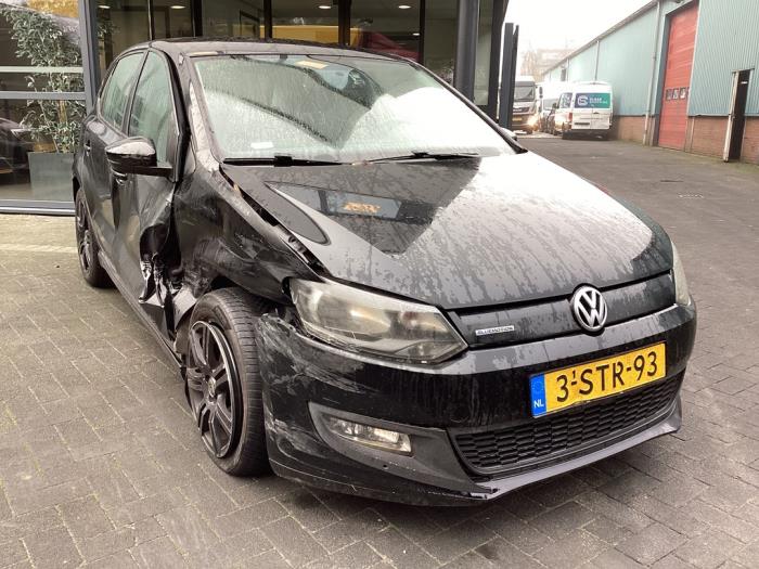 Volkswagen Polo V 1.2 TDI 12V BlueMotion Schadevoertuig (2013, Zwart)