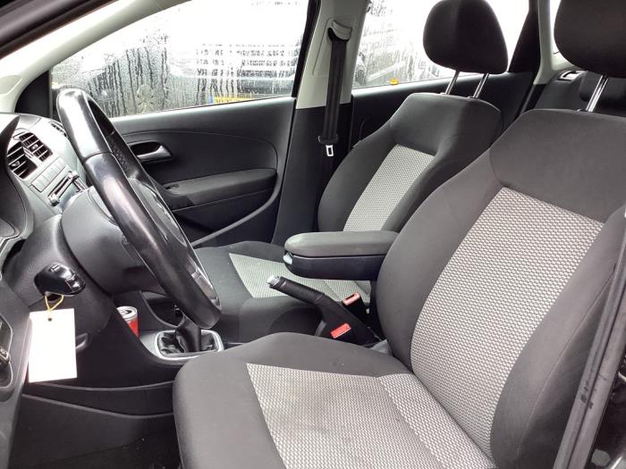 Volkswagen Polo V 1.2 TDI 12V BlueMotion Schadevoertuig (2013, Zwart)