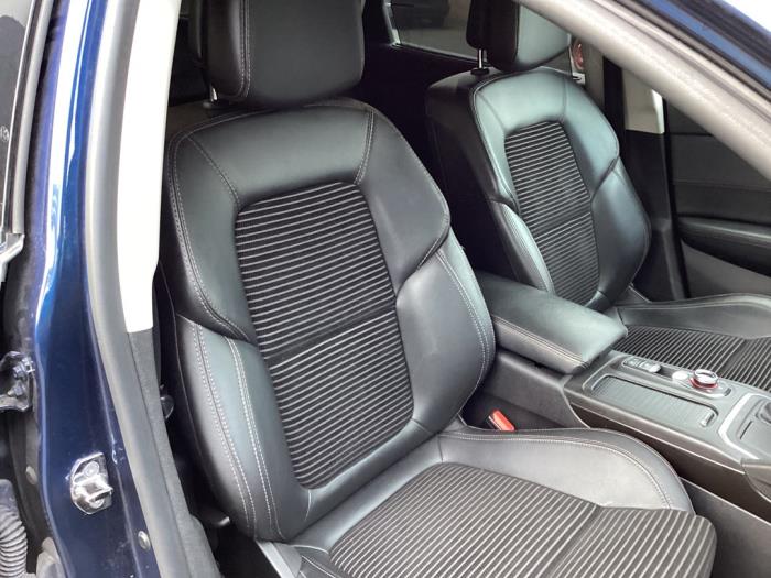 Renault Talisman Estate 1.6 dCi 130 Skadat fordon (2018, BLAUW)