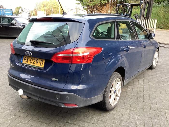 Ford Focus 3 Wagon 1.0 Ti-VCT EcoBoost 12V 125 Skadat fordon (2018, BLAUW)