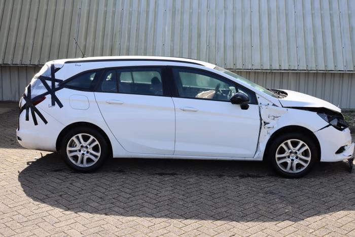 Opel Astra K Sports Tourer 1.2 Turbo 12V Samochód złomowany (2022, Bialy)