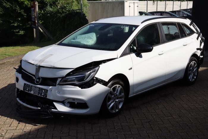 Opel Astra K Sports Tourer 1.2 Turbo 12V Samochód złomowany (2022, Bialy)