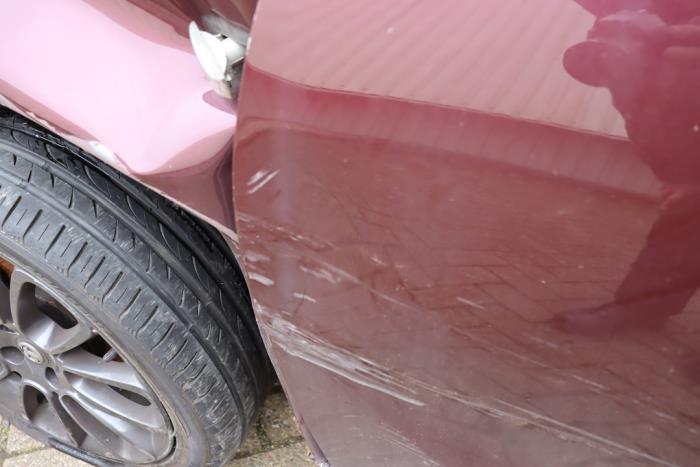 Opel Adam 1.2 16V Skrotfordon (2015, ROOD)