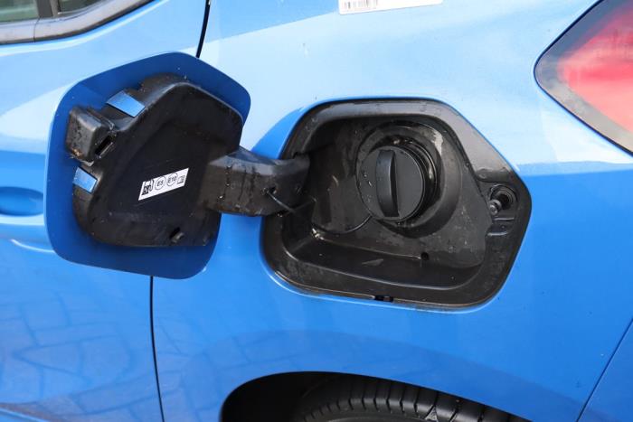 Opel Corsa F 1.2 12V 75 Skrotfordon (2020, BLAUW METALLIC BLAUW)