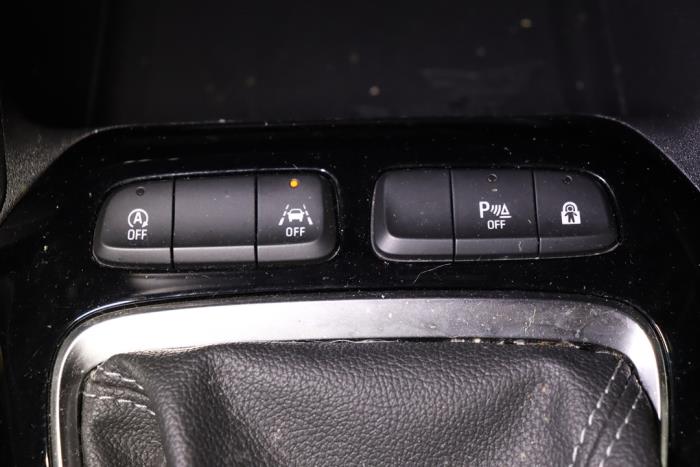 Opel Corsa F 1.2 12V 75 Skrotfordon (2020, BLAUW METALLIC BLAUW)