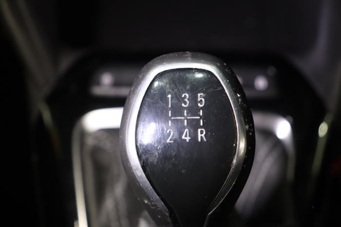 Opel Corsa F 1.2 12V 75 Skrotfordon (2020, BLAUW METALLIC BLAUW)