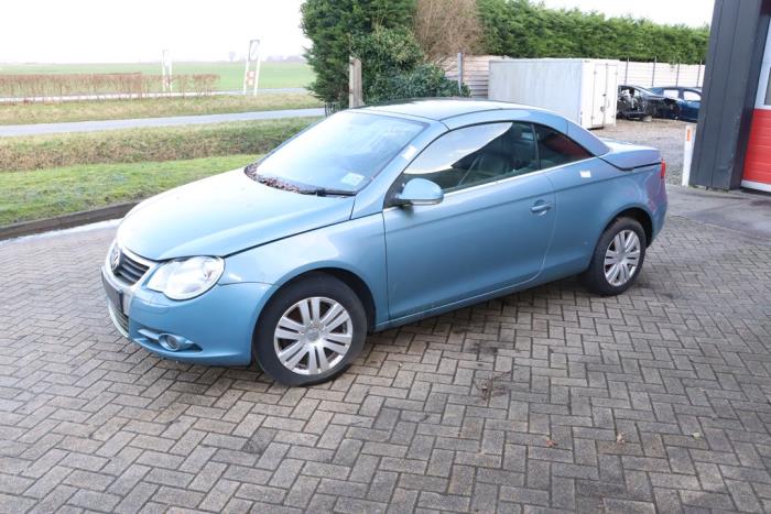 Volkswagen Eos 2.0 FSI 16V Skrotfordon (2006, BLAUW METALLIC BLAUW)