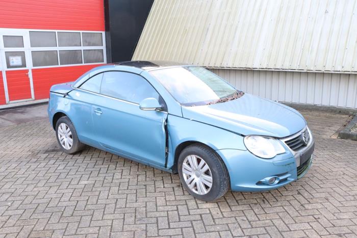 Volkswagen Eos 2.0 FSI 16V Skrotfordon (2006, BLAUW METALLIC BLAUW)
