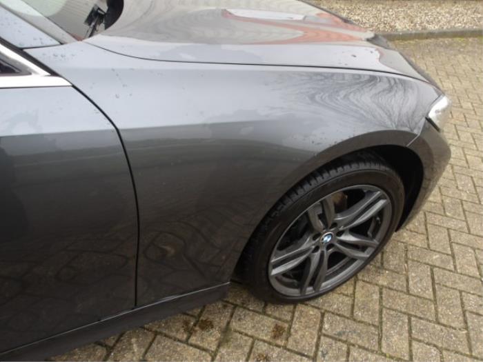 BMW 3 serie Touring 320i 2.0 TwinPower Turbo 16V Skrotfordon (2019, GRIJS METALLIC GRIJS)