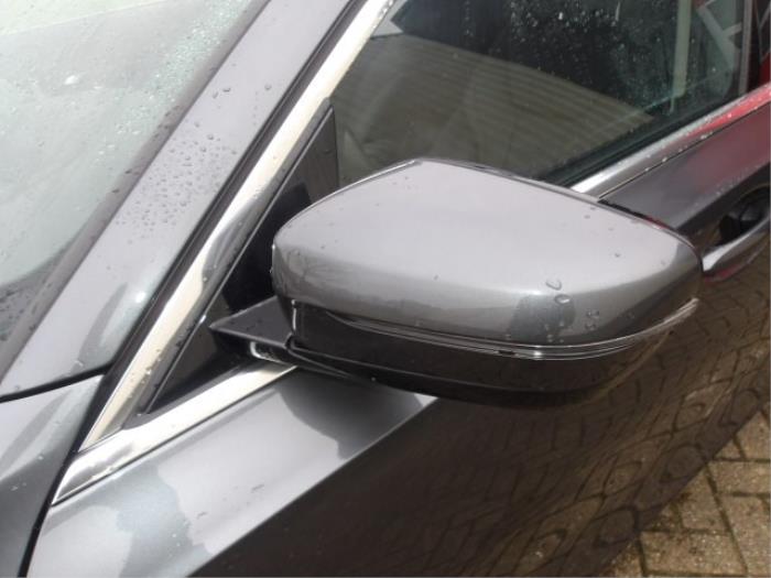 BMW 3 serie Touring 320i 2.0 TwinPower Turbo 16V Skrotfordon (2019, GRIJS METALLIC GRIJS)