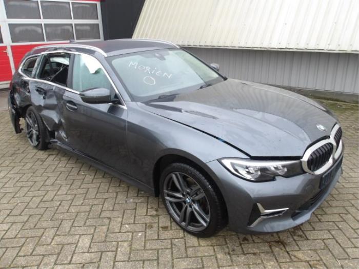 BMW 3 serie Touring 320i 2.0 TwinPower Turbo 16V Skrotfordon (2019, GRIJS METALLIC GRIJS)