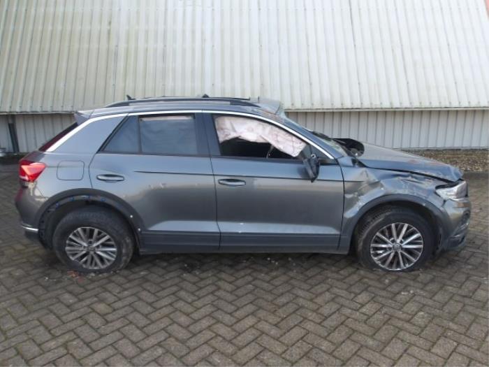 Volkswagen T-Roc I 1.5 TSI Evo BMT 16V Sloopvoertuig (2019, Metallic, Zilvergrijs)