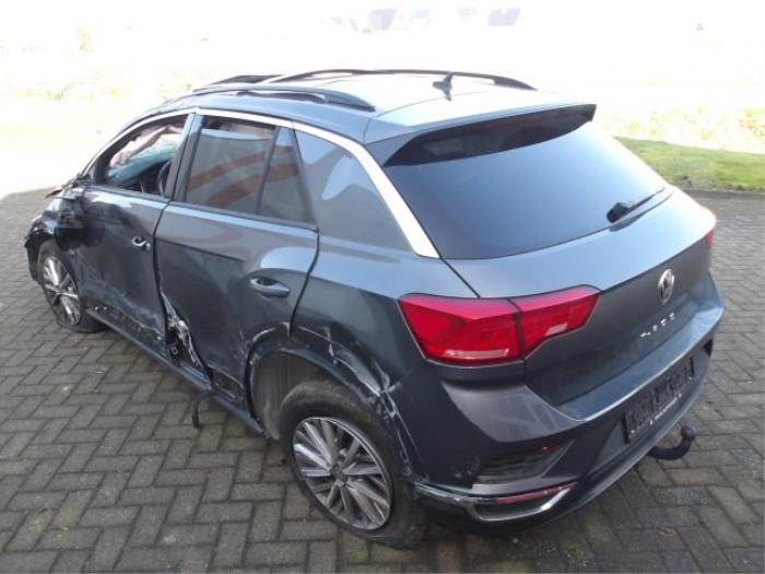 Volkswagen T-Roc I 1.5 TSI Evo BMT 16V Sloopvoertuig (2019, Metallic, Zilvergrijs)