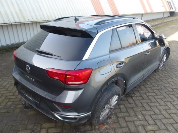 Volkswagen T-Roc I 1.5 TSI Evo BMT 16V Sloopvoertuig (2019, Metallic, Zilvergrijs)