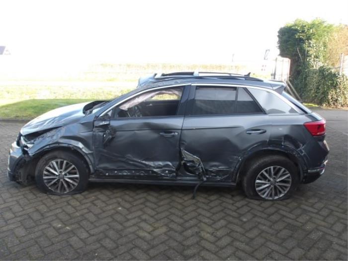 Volkswagen T-Roc I 1.5 TSI Evo BMT 16V Sloopvoertuig (2019, Metallic, Zilvergrijs)