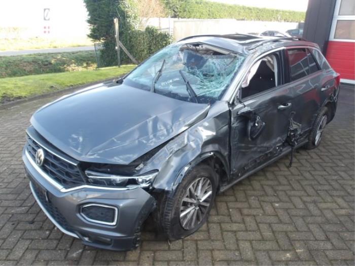 Volkswagen T-Roc I 1.5 TSI Evo BMT 16V Sloopvoertuig (2019, Metallic, Zilvergrijs)
