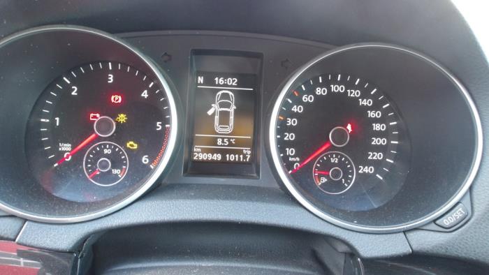 Volkswagen Golf VI Cabrio 1.6 TDI 16V BlueMotion Sloopvoertuig (2011, Metallic, Zwart)