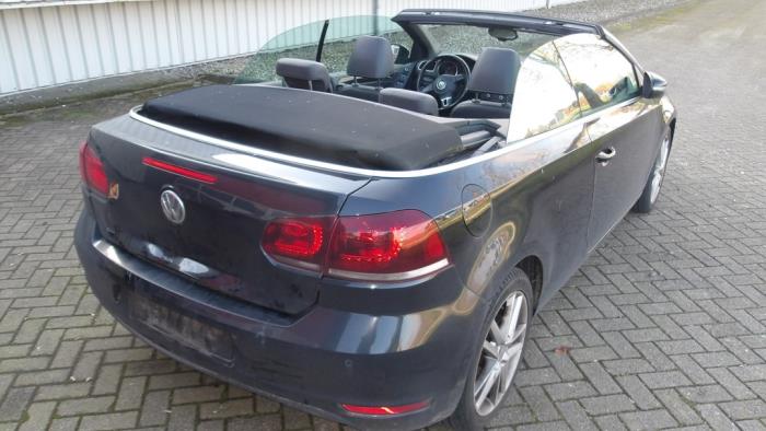 Volkswagen Golf VI Cabrio 1.6 TDI 16V BlueMotion Sloopvoertuig (2011, Metallic, Zwart)