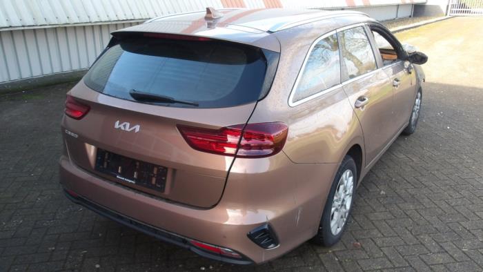 Kia Ceed Sportswagon 1.0i T-GDi 12V 120 Eco-Dynamics+ Sloopvoertuig (2022, Bruin)