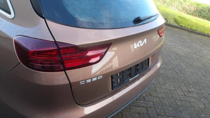 Kia Ceed Sportswagon 1.0i T-GDi 12V 120 Eco-Dynamics+ Sloopvoertuig (2022, Bruin)