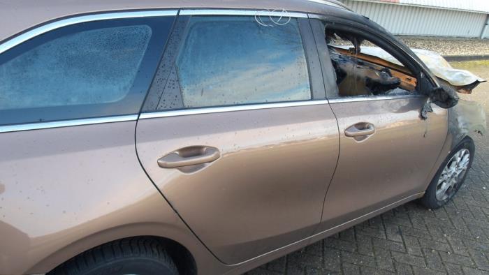 Kia Ceed Sportswagon 1.0i T-GDi 12V 120 Eco-Dynamics+ Sloopvoertuig (2022, Bruin)