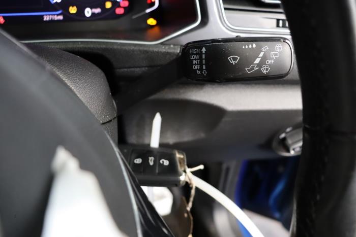 Volkswagen T-Roc I 1.5 TSI Evo BMT 16V Sloopvoertuig (2021, Metallic, Blauw)