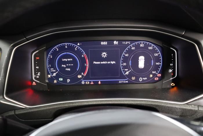 Volkswagen T-Roc I 1.5 TSI Evo BMT 16V Sloopvoertuig (2021, Metallic, Blauw)