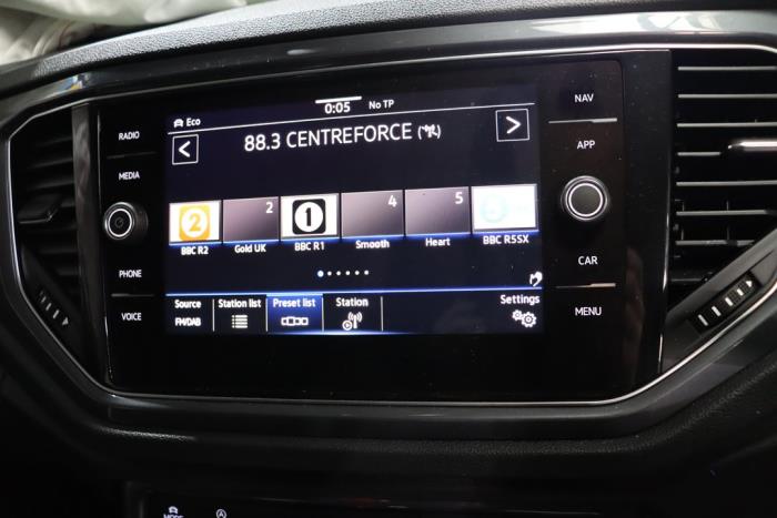 Volkswagen T-Roc I 1.5 TSI Evo BMT 16V Sloopvoertuig (2021, Metallic, Blauw)